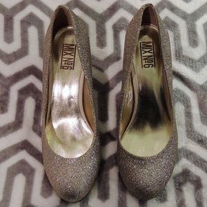 Sparkly, Gold Champagne Glitter Heels Pumps NWOT!